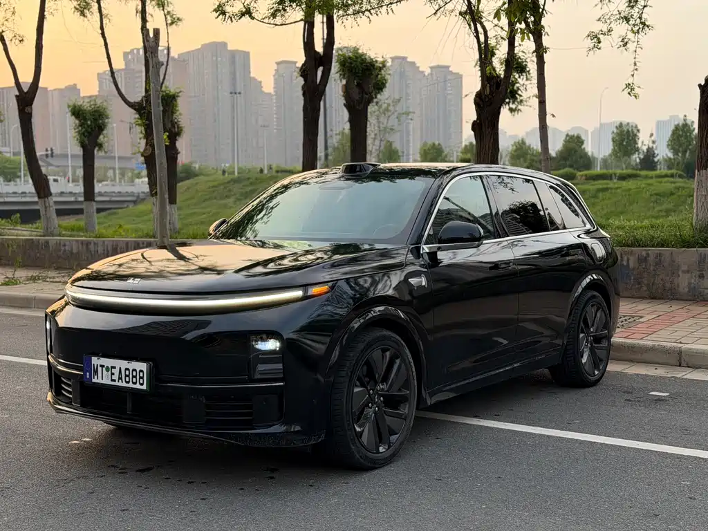 Li Auto Ideal L7 2025 Max Intelligent Upgrade Edition 2025