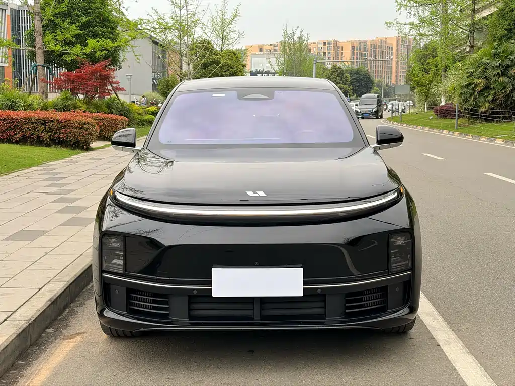 Li Auto L7 Pro 2024 2025 - thumbnail 2