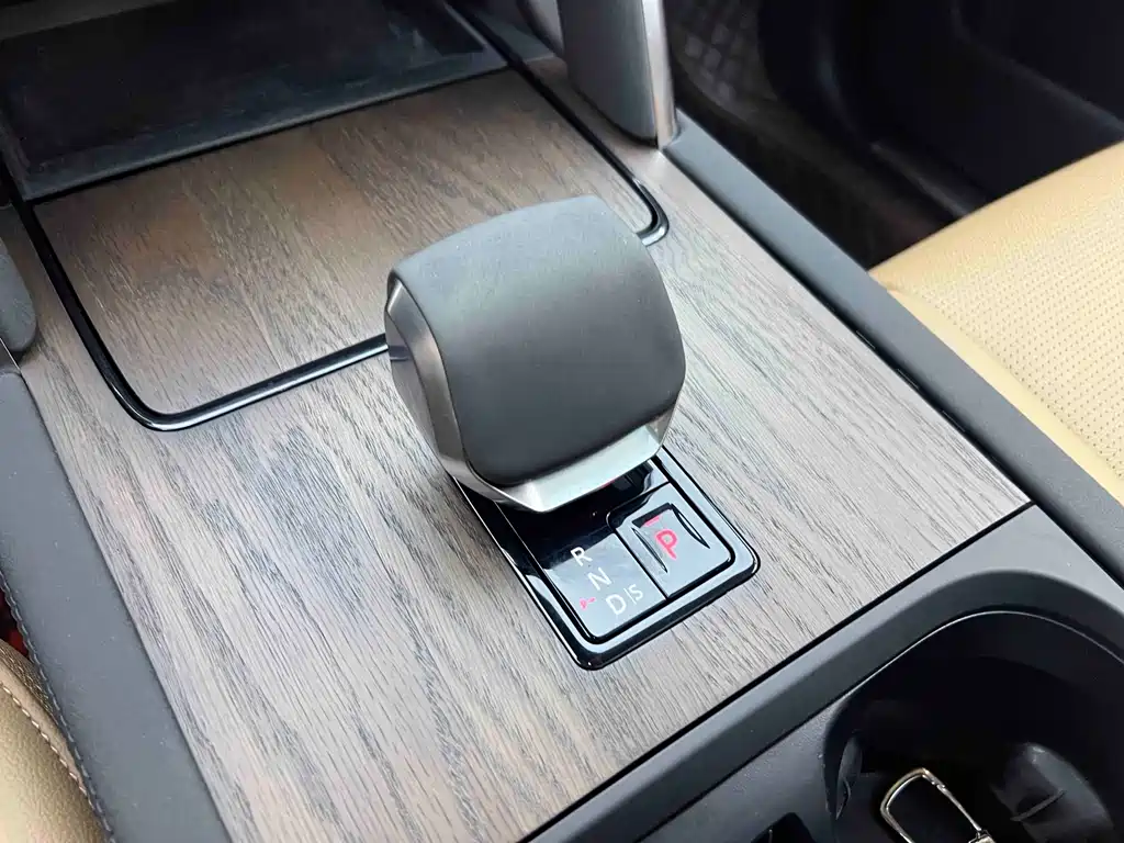Land Rover Discovery Sport 2025 249PS Performance Tech Edition 2025 - thumbnail 18