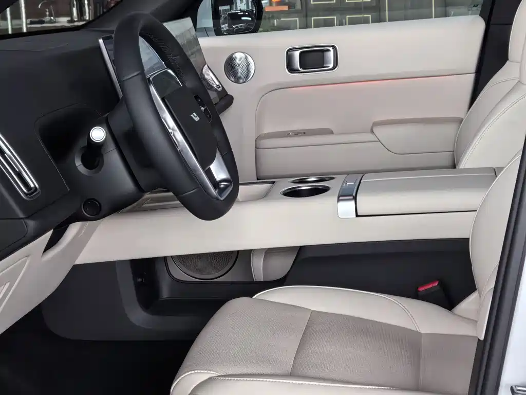 Li Auto Ideal L7 2025 Max Intelligent Upgrade Edition 2025 - thumbnail 4