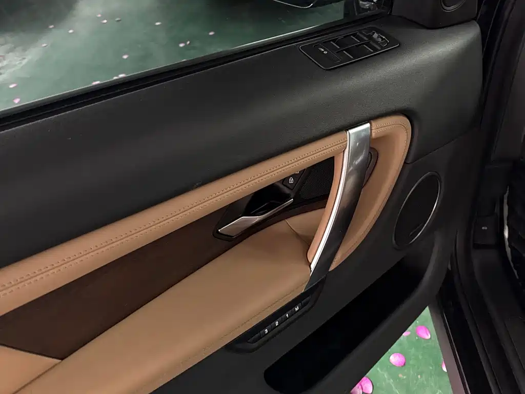 Land Rover Discovery Sport 2025 249PS Explore Special Edition 2025 - thumbnail 13