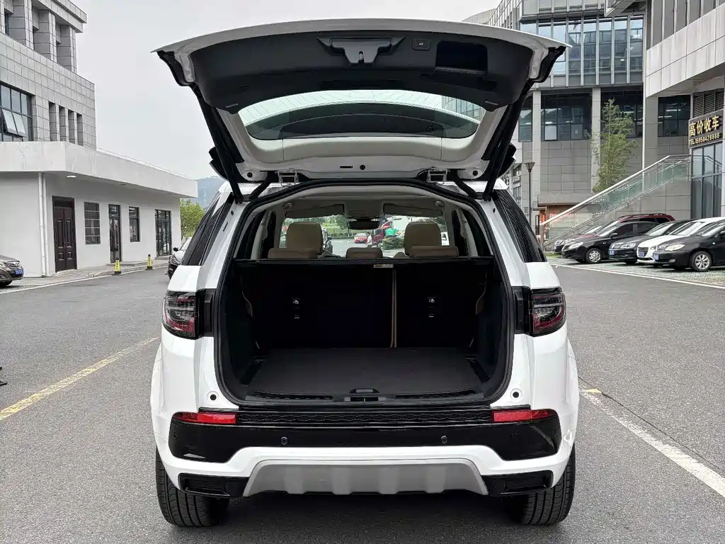 Land Rover Discovery Sport 2025 249PS Performance Tech Edition 2026 - thumbnail 14