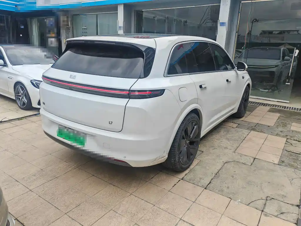 Li Auto L7 Pro 2023 2023 - thumbnail 12