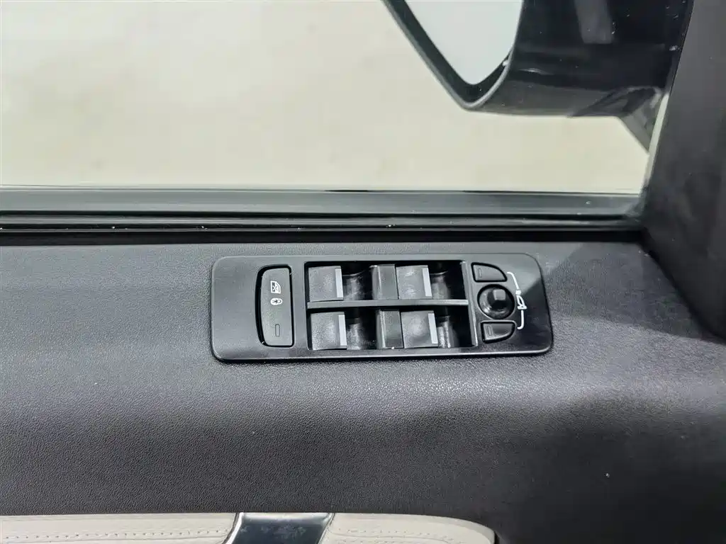 Land Rover Discovery Sport 2022 MY 249PS R-Dynamic S Performance 5-seat 2023 - thumbnail 9