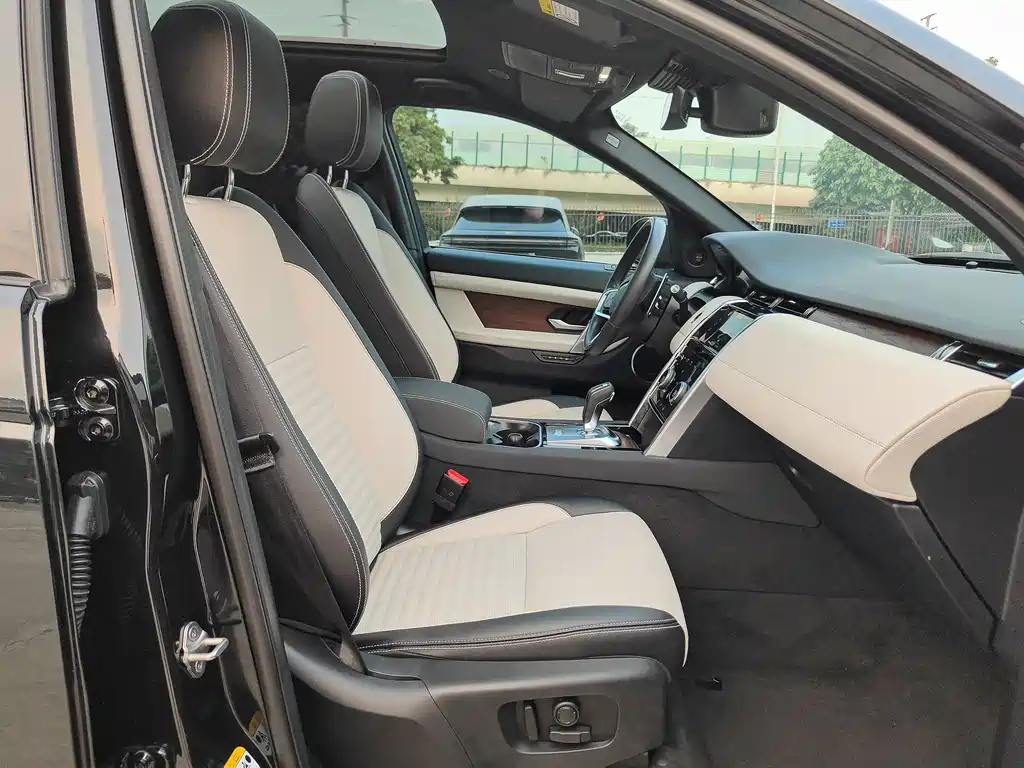 Land Rover Discovery Sport 2023 249PS R-Dynamic SE Performance Tech Edition 2023 - thumbnail 10