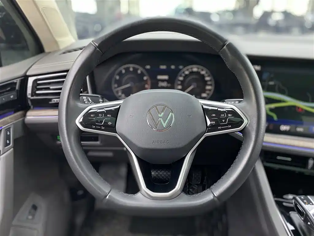 Volkswagen Volkswagen Touareg 2022 3.0TSI R-Line Black Sport Package 2022 - thumbnail 6