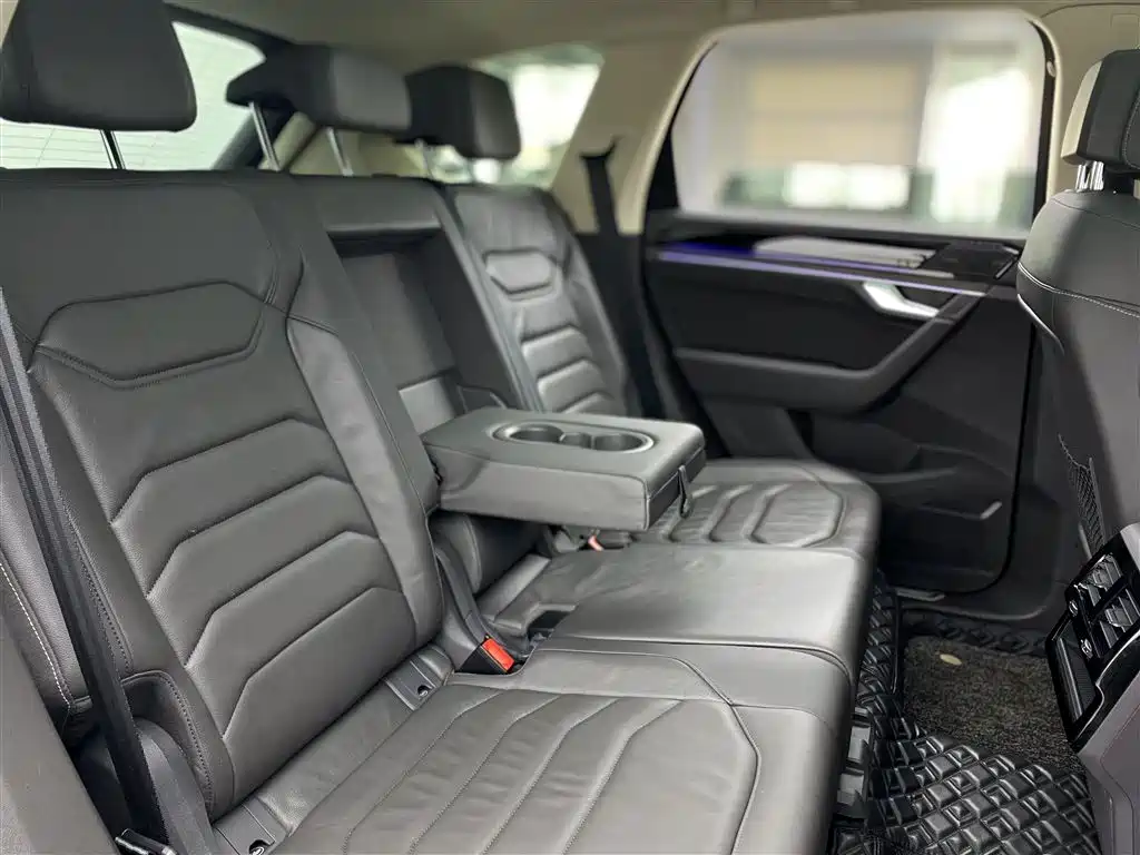 Volkswagen Volkswagen Touareg 2022 3.0TSI R-Line Black Sport Package 2022 - thumbnail 14