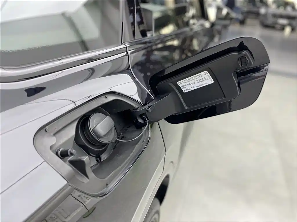 Volkswagen Volkswagen Touareg 2022 3.0TSI R-Line Black Sport Package 2022 - thumbnail 29
