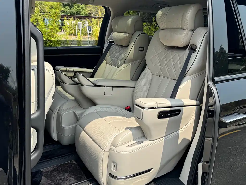 GAC Trumpchi GAC Trumpchi M8 2025 Qiankun Series Ultra First Class 2026 - thumbnail 4