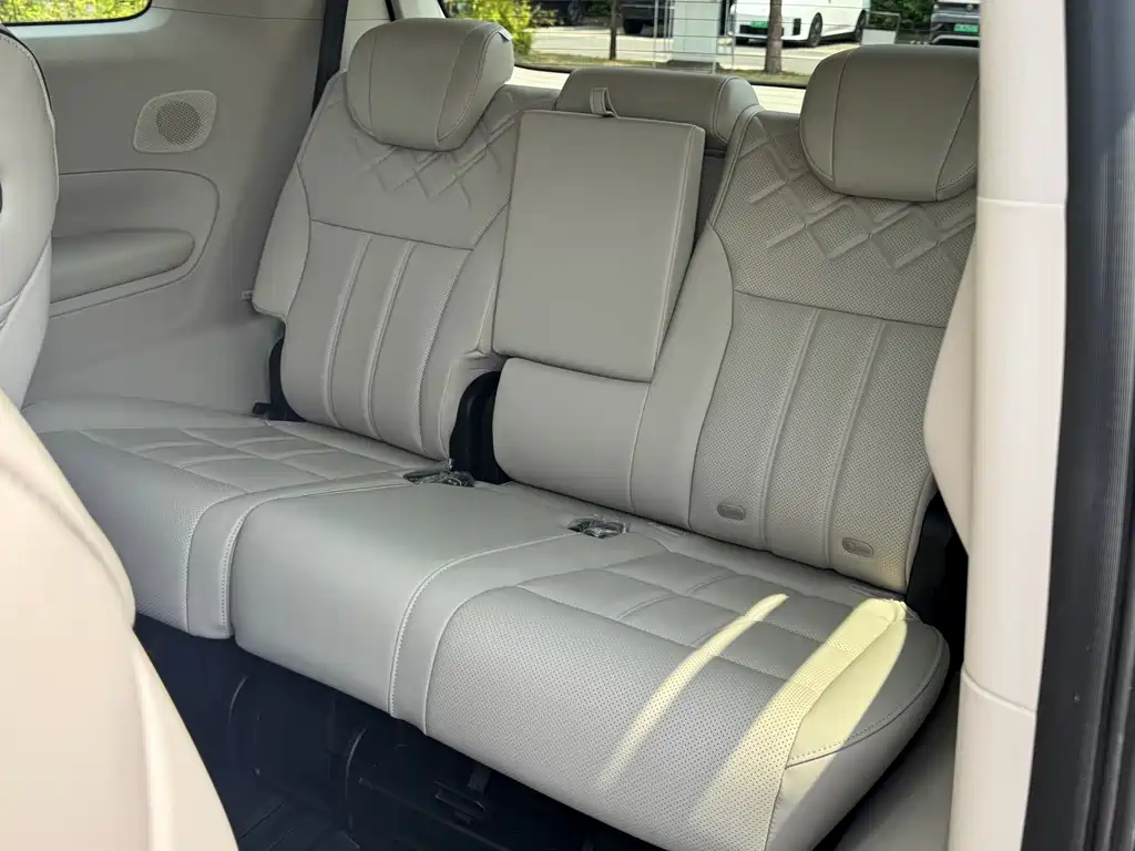 GAC Trumpchi GAC Trumpchi M8 2025 Qiankun Series Ultra First Class 2026 - thumbnail 5