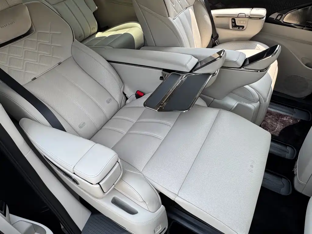 GAC Trumpchi GAC Trumpchi M8 2025 Qiankun Series Ultra First Class 2026 - thumbnail 11
