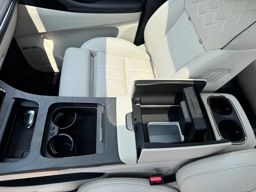 GAC Trumpchi GAC Trumpchi M8 2025 Qiankun Series Ultra First Class 2026 - thumbnail 22
