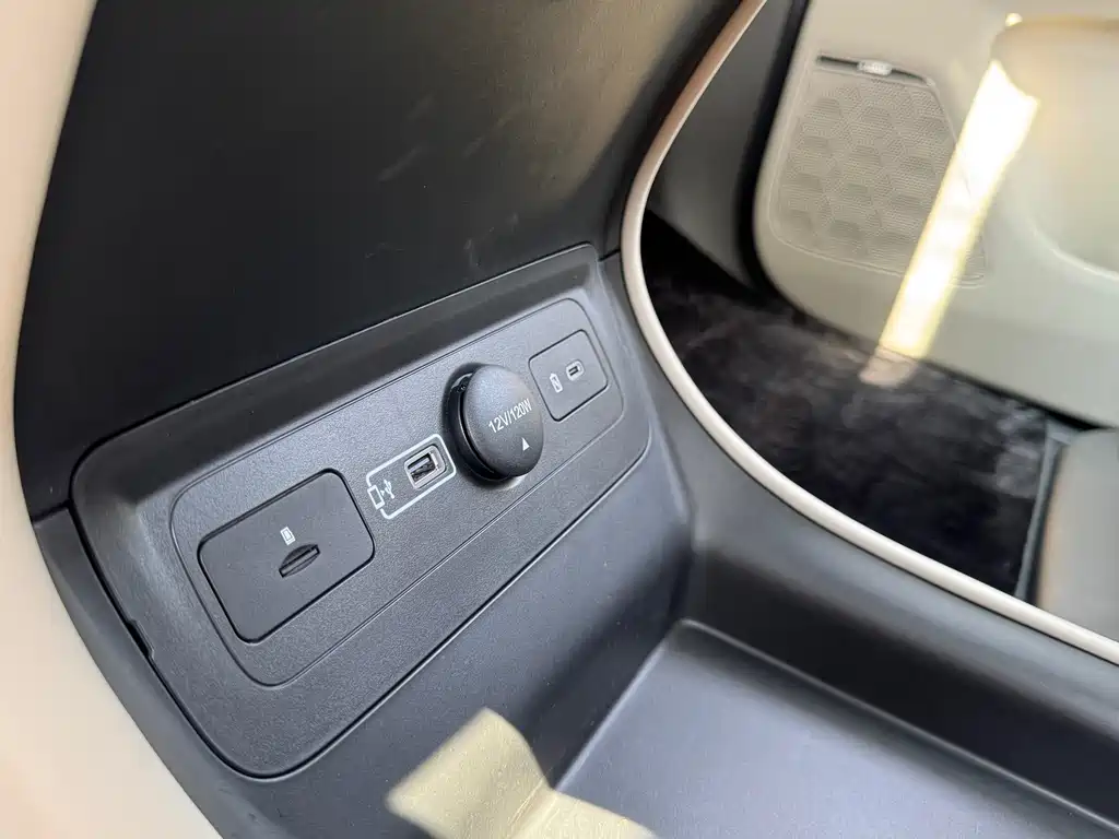 GAC Trumpchi GAC Trumpchi M8 2025 Qiankun Series Ultra First Class 2026 - thumbnail 25