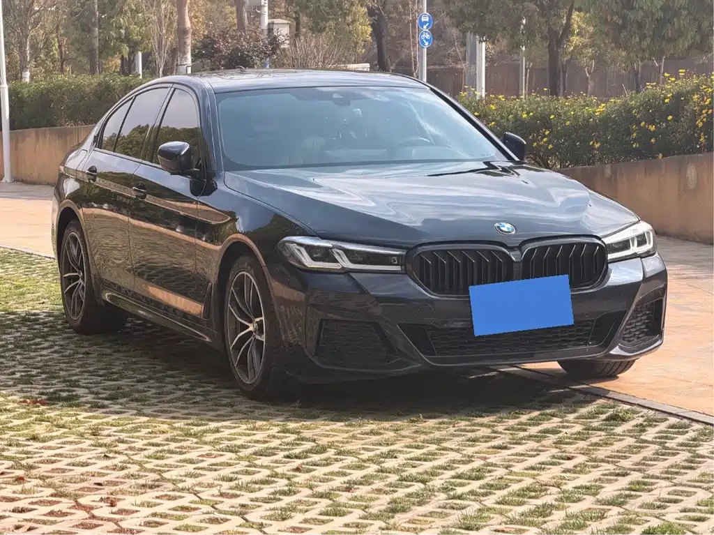 BMW BMW 5 Series (Imported) 2021 Model 525i M Sport Package 2021 - thumbnail 3
