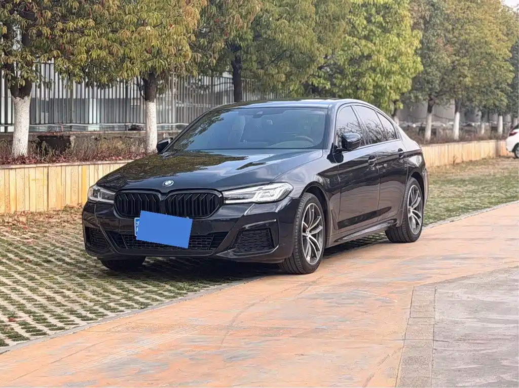 BMW BMW 5 Series (Imported) 2021 Model 525i M Sport Package 2021 - thumbnail 4