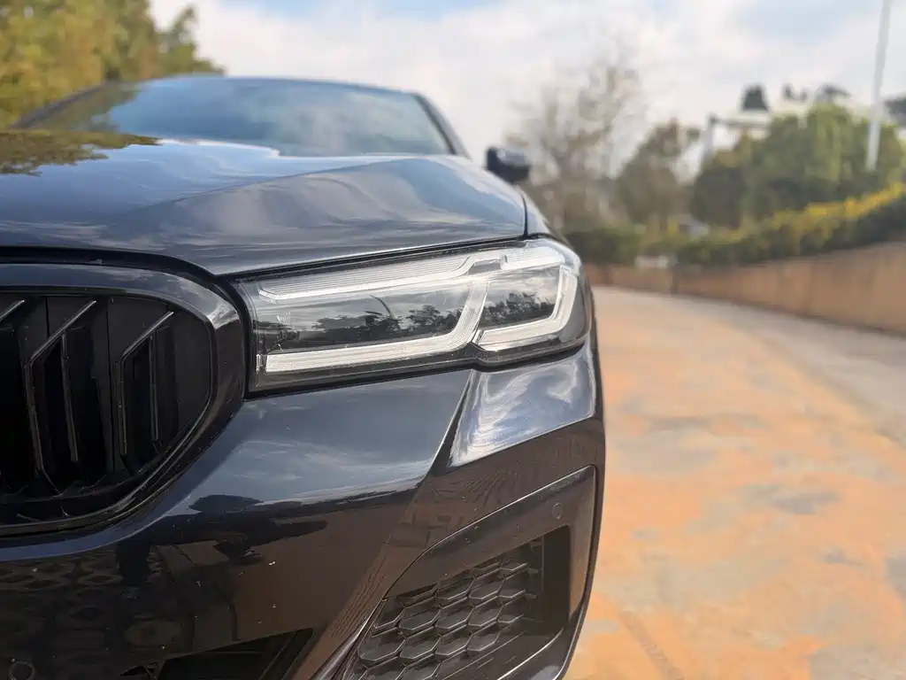 BMW BMW 5 Series (Imported) 2021 Model 525i M Sport Package 2021 - thumbnail 14