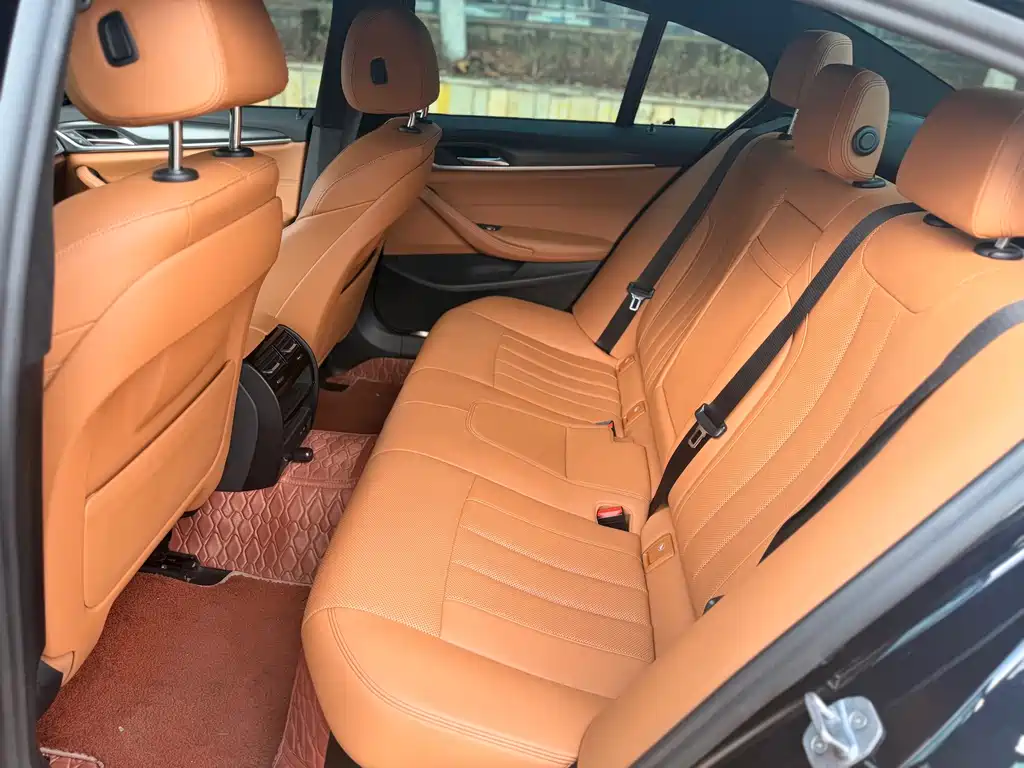 BMW BMW 5 Series (Imported) 2021 Model 525i M Sport Package 2021 - thumbnail 19