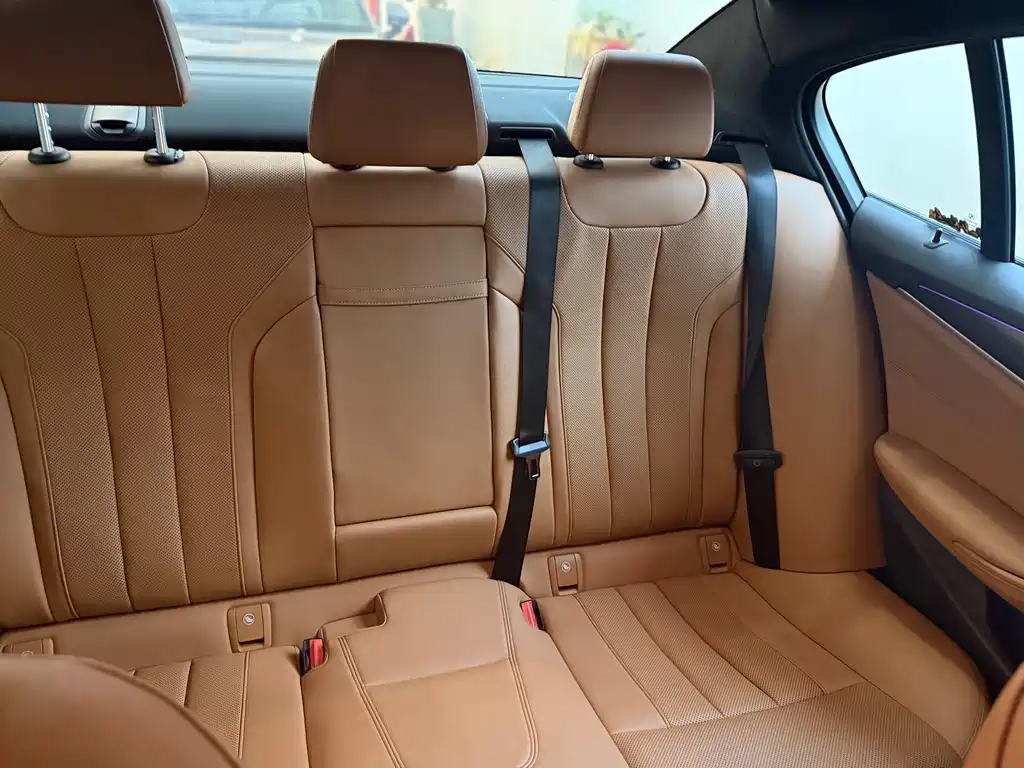 BMW BMW 5 Series (Imported) 2021 Model 525i M Sport Package 2021 - thumbnail 28