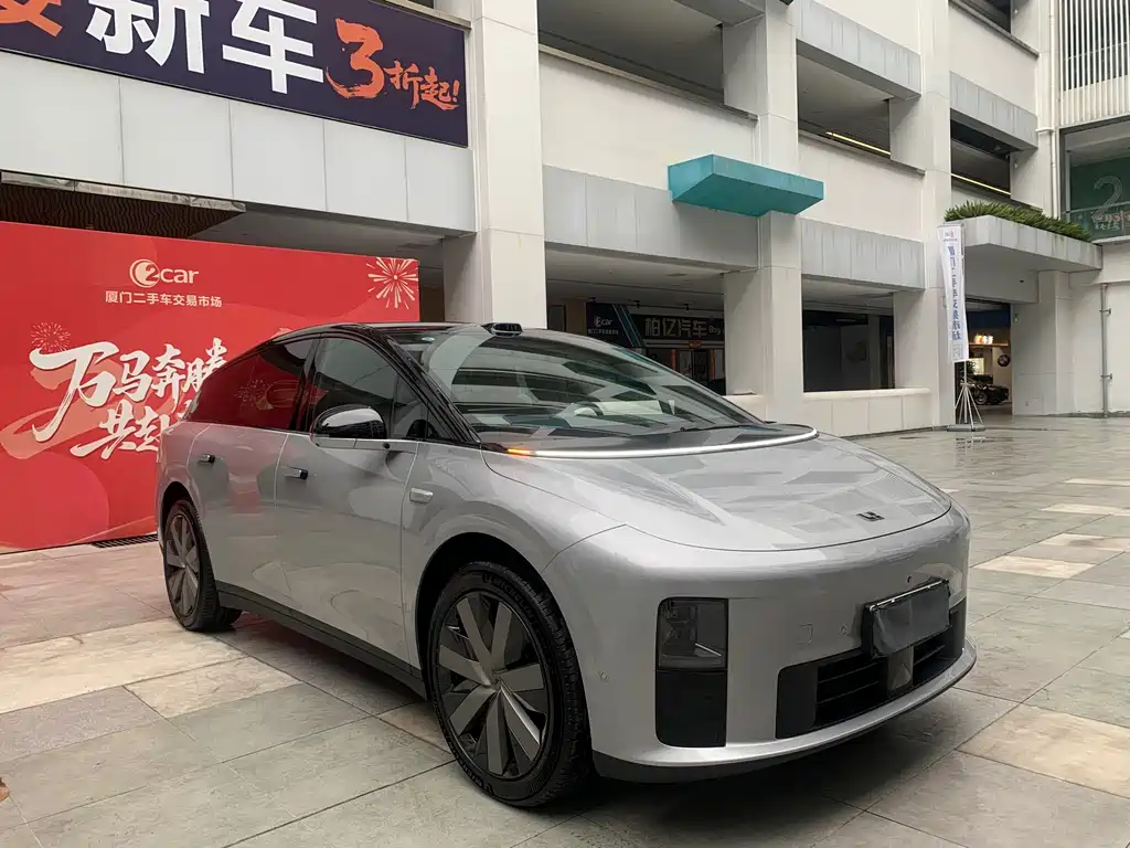 Li Auto Li Auto i6 2025 Standard Range Dual Motor Version 2025 - thumbnail 3
