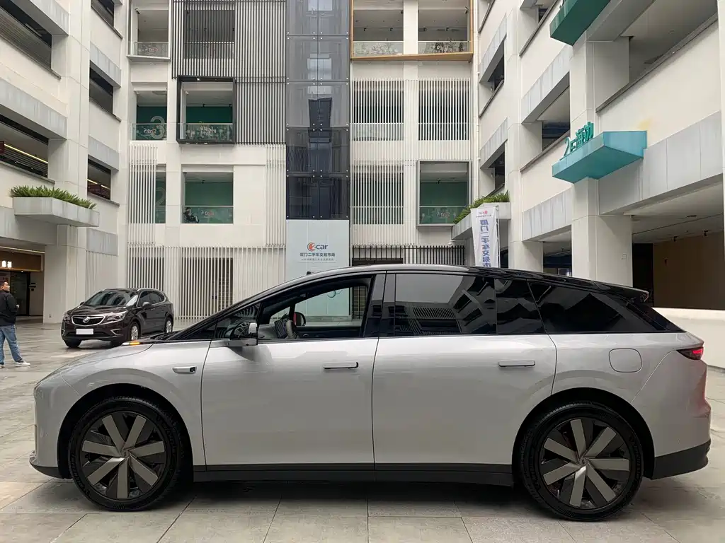 Li Auto Li Auto i6 2025 Standard Range Dual Motor Version 2025 - thumbnail 8