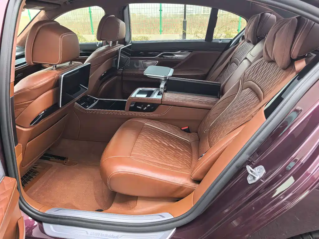 BMW BMW 7 Series 2022 740Li xDrive Executive Luxury Package 2022 - thumbnail 10