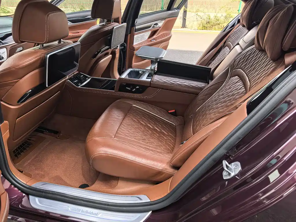 BMW BMW 7 Series 2022 740Li xDrive Executive Luxury Package 2022 - thumbnail 13