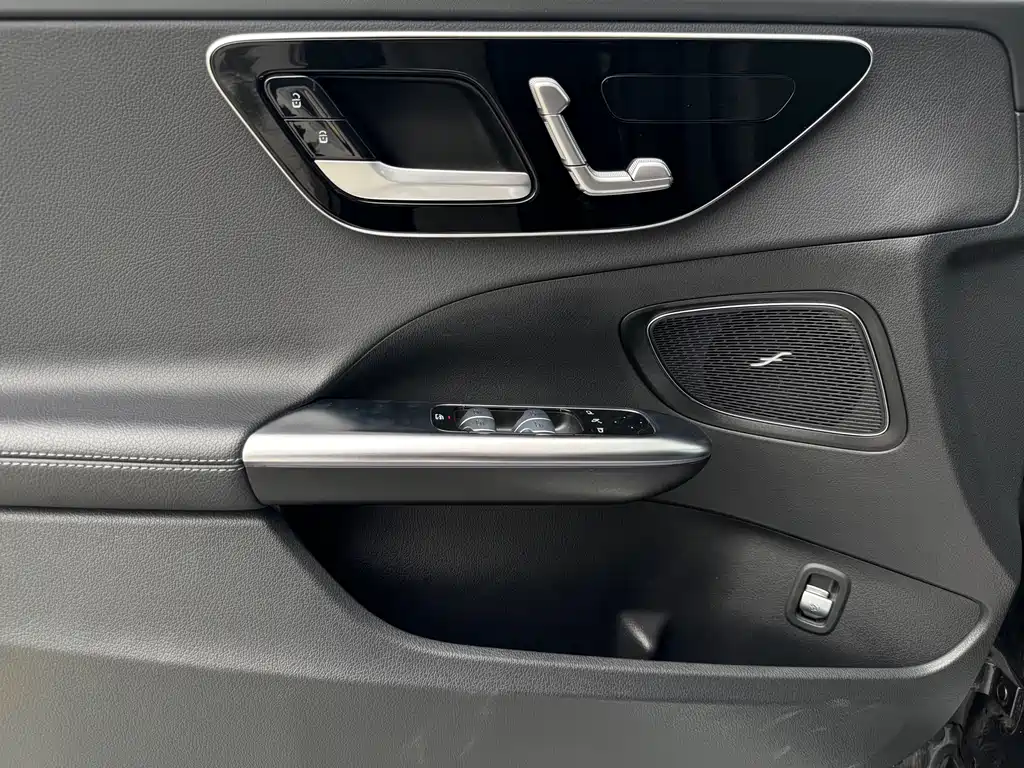 Mercedes-Benz Mercedes-Benz C-Class 2023 C 260 L Sport Edition 2023 - thumbnail 8