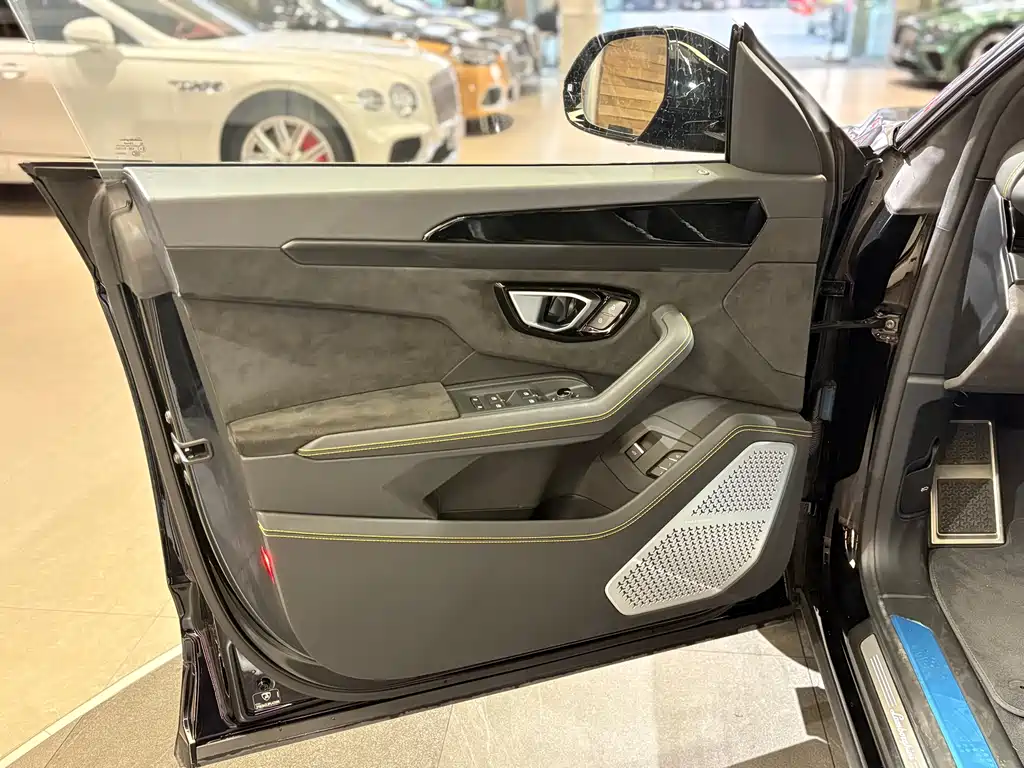 Lamborghini Lamborghini Urus 2023 4.0T V8 S 2023 - thumbnail 7
