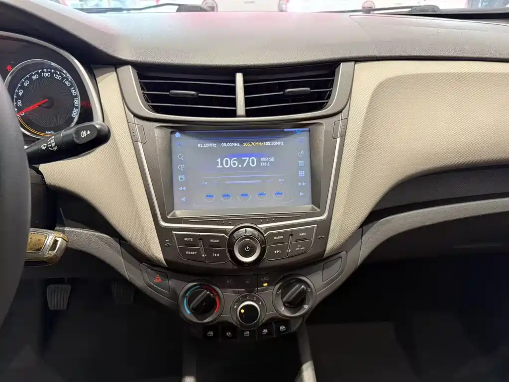 Chevrolet Sail 2016 Sail 3 1.3L Manual Comfort Sunroof Edition 2017 - thumbnail 8