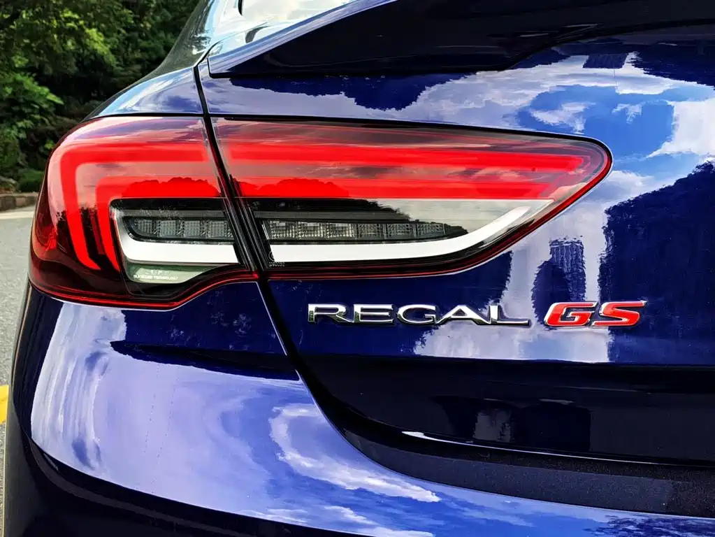 Buick Buick Regal 2021 GS 28T Premium Edition 2021 - thumbnail 5