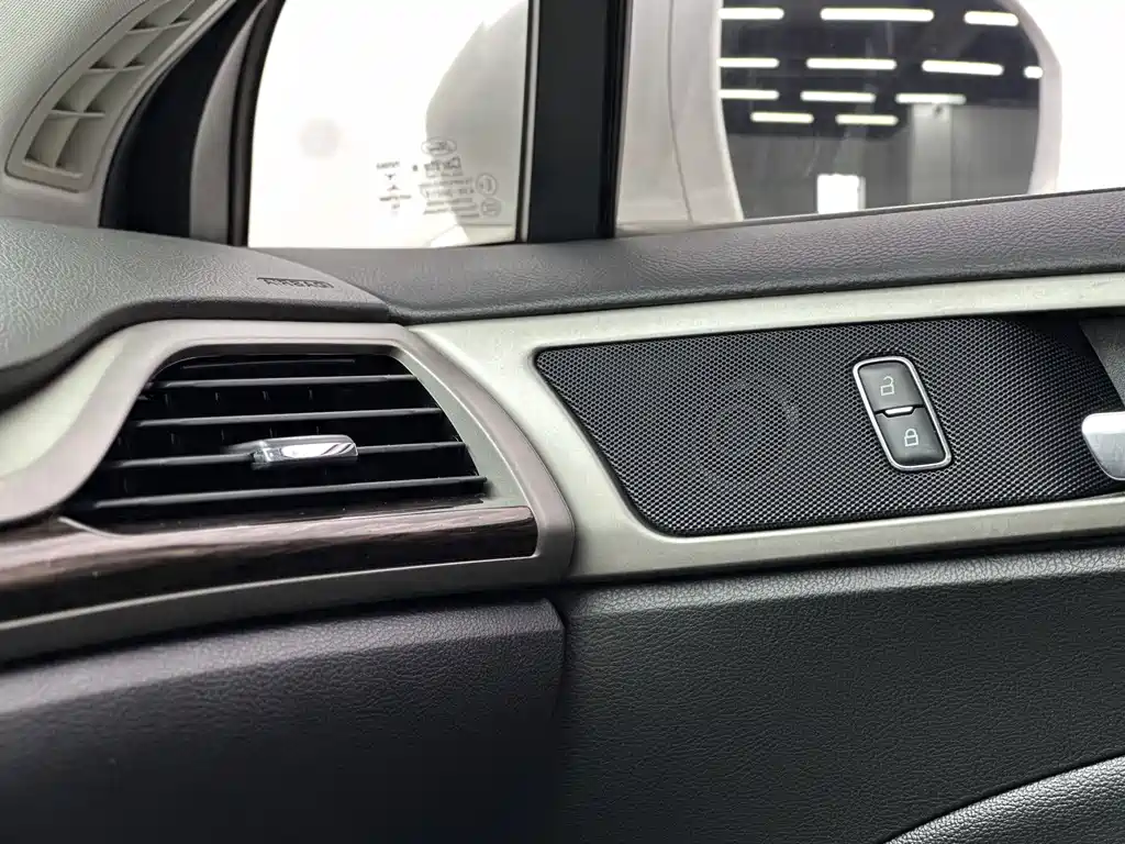 Ford Mondeo 2013 2.0L GTDi200 Luxury Edition 2017 - thumbnail 12