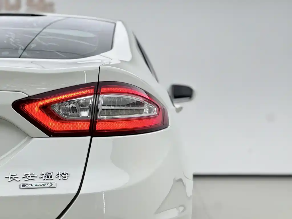 Ford Mondeo 2013 2.0L GTDi200 Luxury Edition 2017 - thumbnail 16