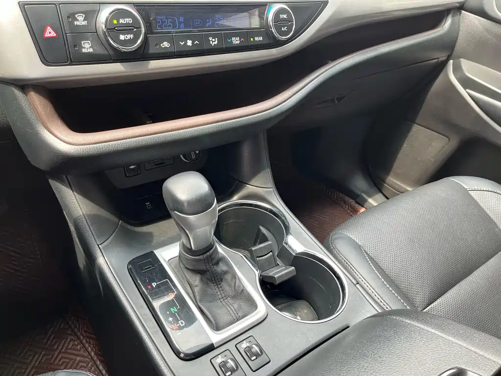 Toyota Toyota Highlander 2021 2.0T AWD Luxury 7-seater 2021 - thumbnail 24
