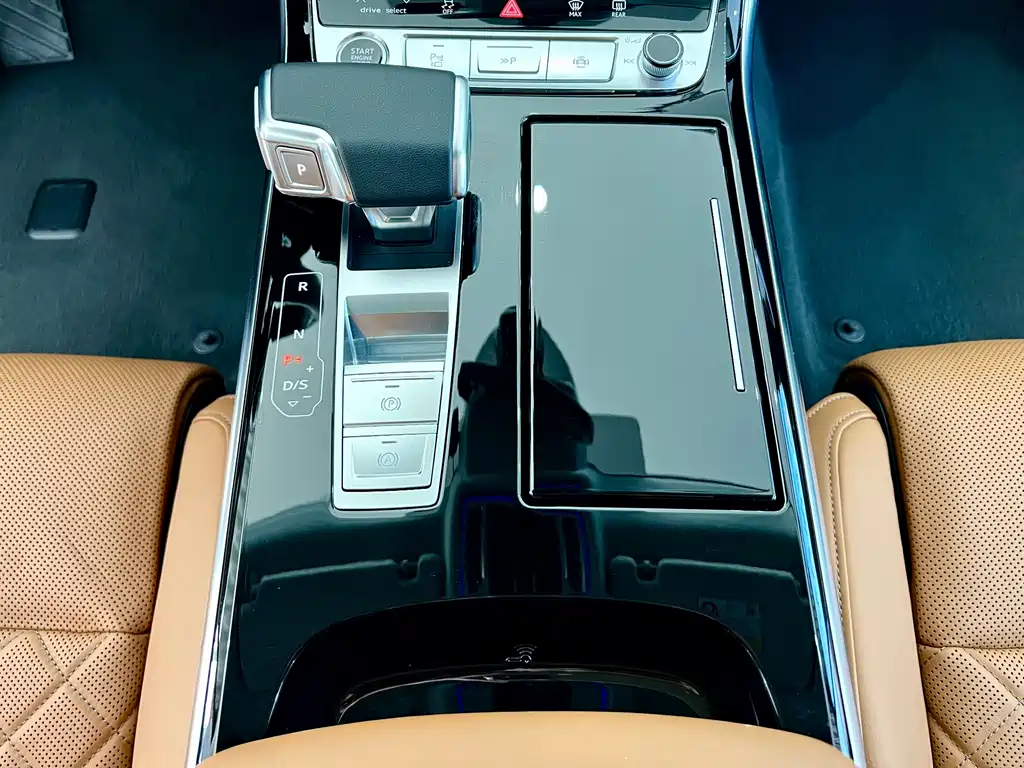 Audi Audi A8 2022 A8L Horch Founder's Edition Classic 2023 - thumbnail 18