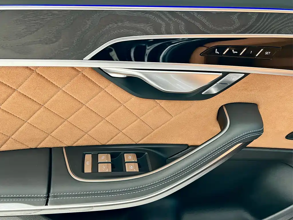 Audi Audi A8 2022 A8L Horch Founder's Edition Classic 2023 - thumbnail 22