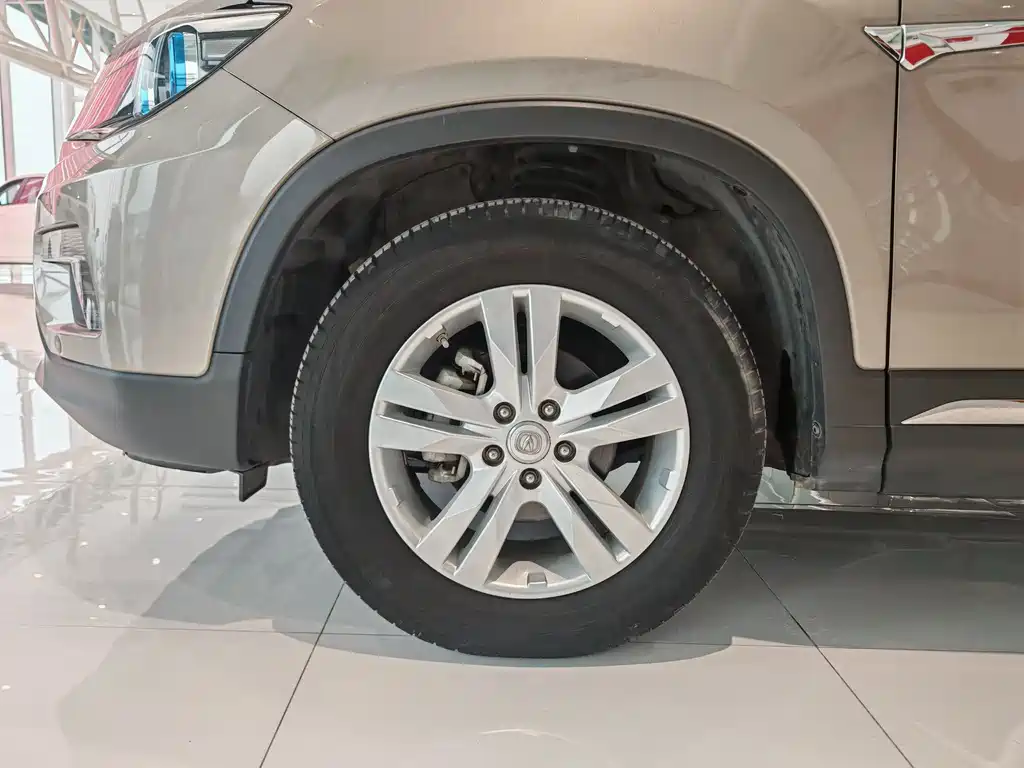 Changan Changan CS75 2016 1.8T Automatic Elite Model National V 2015 - thumbnail 4