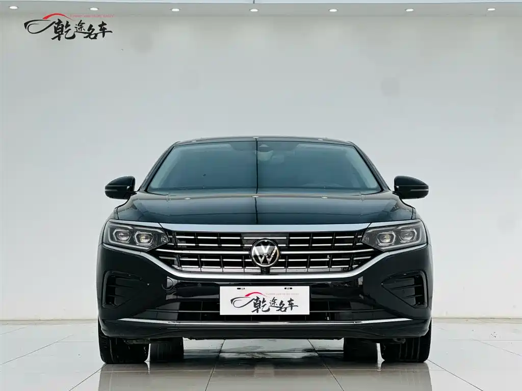 Volkswagen Volkswagen Passat 2024 380TSI Luxury Edition 2023 - thumbnail 2
