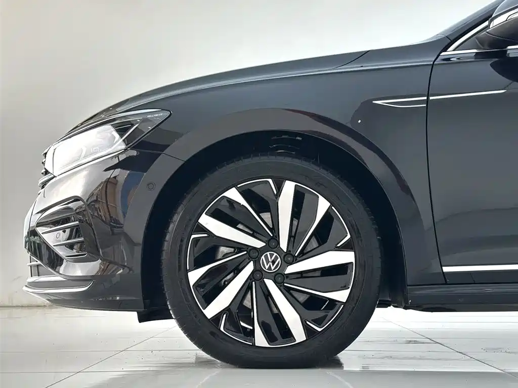 Volkswagen Volkswagen Passat 2024 380TSI Luxury Edition 2023 - thumbnail 9