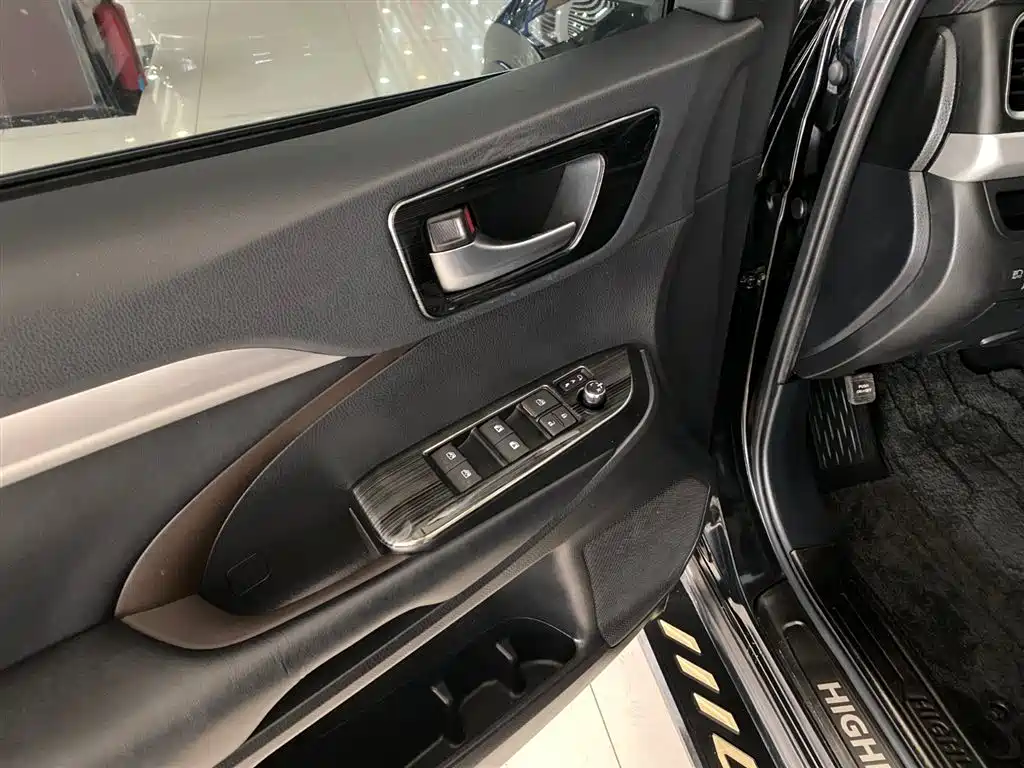 Toyota Toyota Highlander 2021 2.0T AWD Luxury 7-seater 2021 - thumbnail 17
