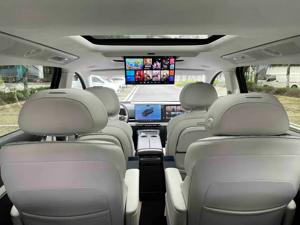 Lantu Automobile Lantu Dreamer 2025 PHEV AWD Flagship Kunpeng Edition 2024 - thumbnail 10