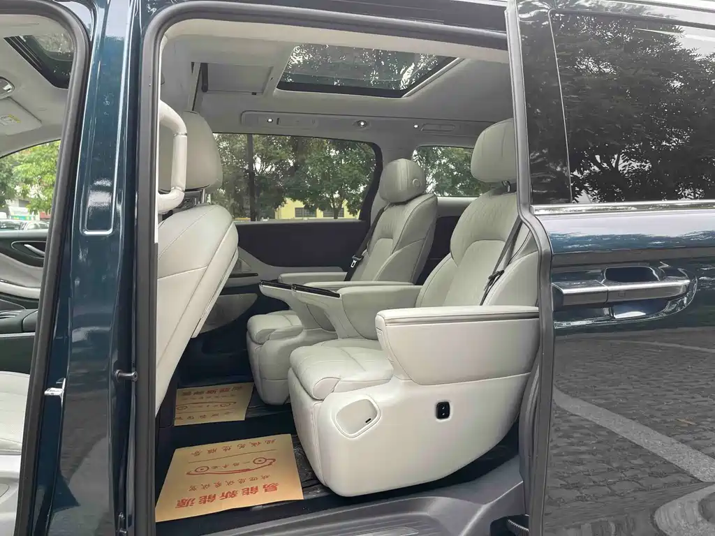 Lantu Automobile Lantu Dreamer 2025 PHEV AWD Flagship Kunpeng Edition 2024 - thumbnail 13