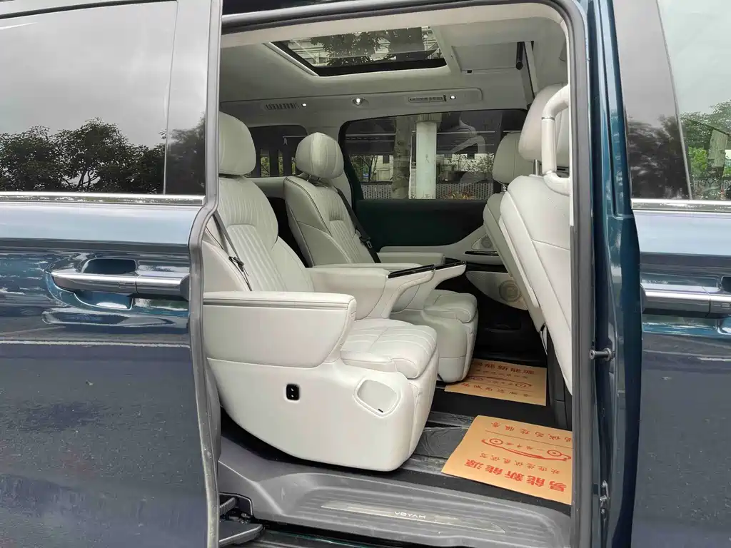 Lantu Automobile Lantu Dreamer 2025 PHEV AWD Flagship Kunpeng Edition 2024 - thumbnail 17