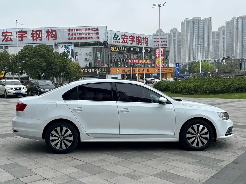 Volkswagen Volkswagen Sagitar 2018 180TSI DSG Premium Edition 2018 - thumbnail 6