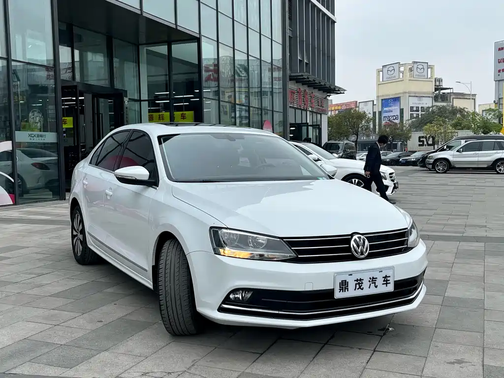 Volkswagen Volkswagen Sagitar 2018 180TSI DSG Premium Edition 2018 - thumbnail 7