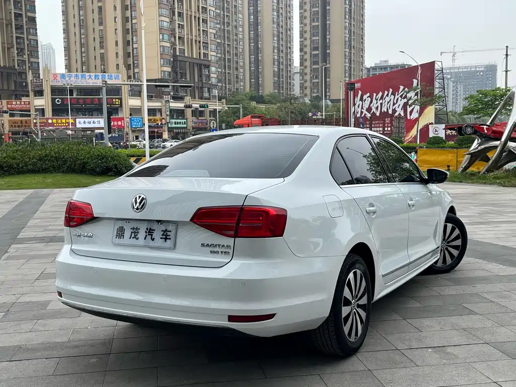 Volkswagen Volkswagen Sagitar 2018 180TSI DSG Premium Edition 2018 - thumbnail 9