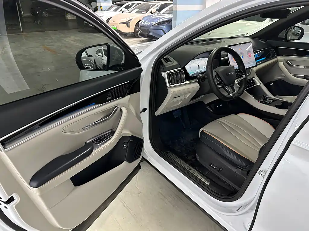 BYD BYD Song PLUS DM-i 2023 Champion Edition EV 605KM Flagship PLUS 2024 - thumbnail 11