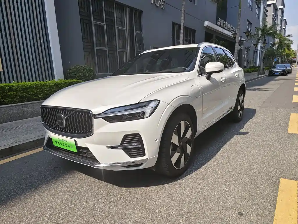Volvo Volvo XC60 Plug-in Hybrid 2024 T8 AWD Extended Range Luxury Edition 2023