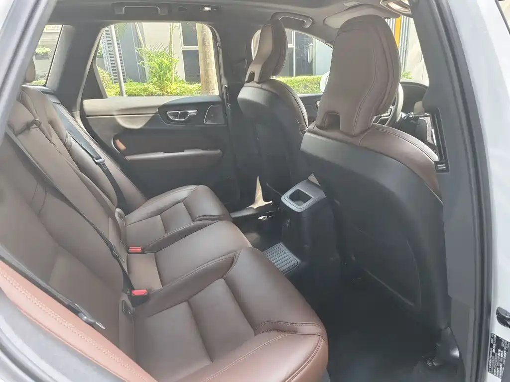 Volvo Volvo XC60 Plug-in Hybrid 2024 T8 AWD Extended Range Luxury Edition 2023 - thumbnail 6