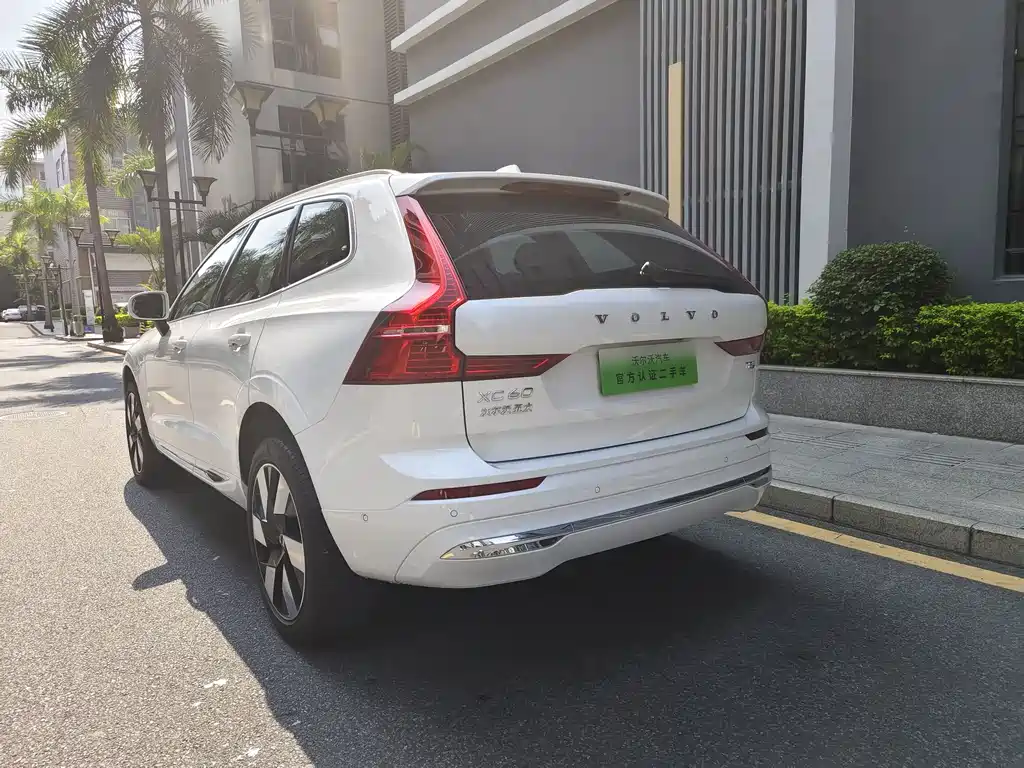 Volvo Volvo XC60 Plug-in Hybrid 2024 T8 AWD Extended Range Luxury Edition 2023 - thumbnail 9