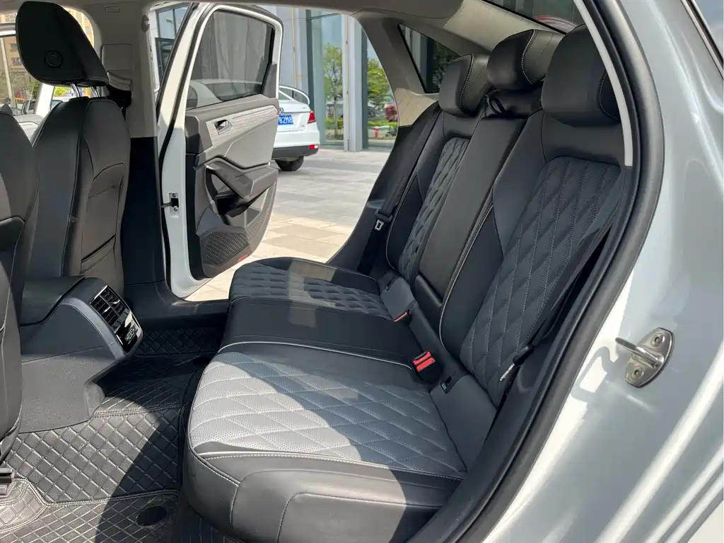 Volkswagen Volkswagen Sagitar 2024 300TSI DSG Comfortline 2024 - thumbnail 12